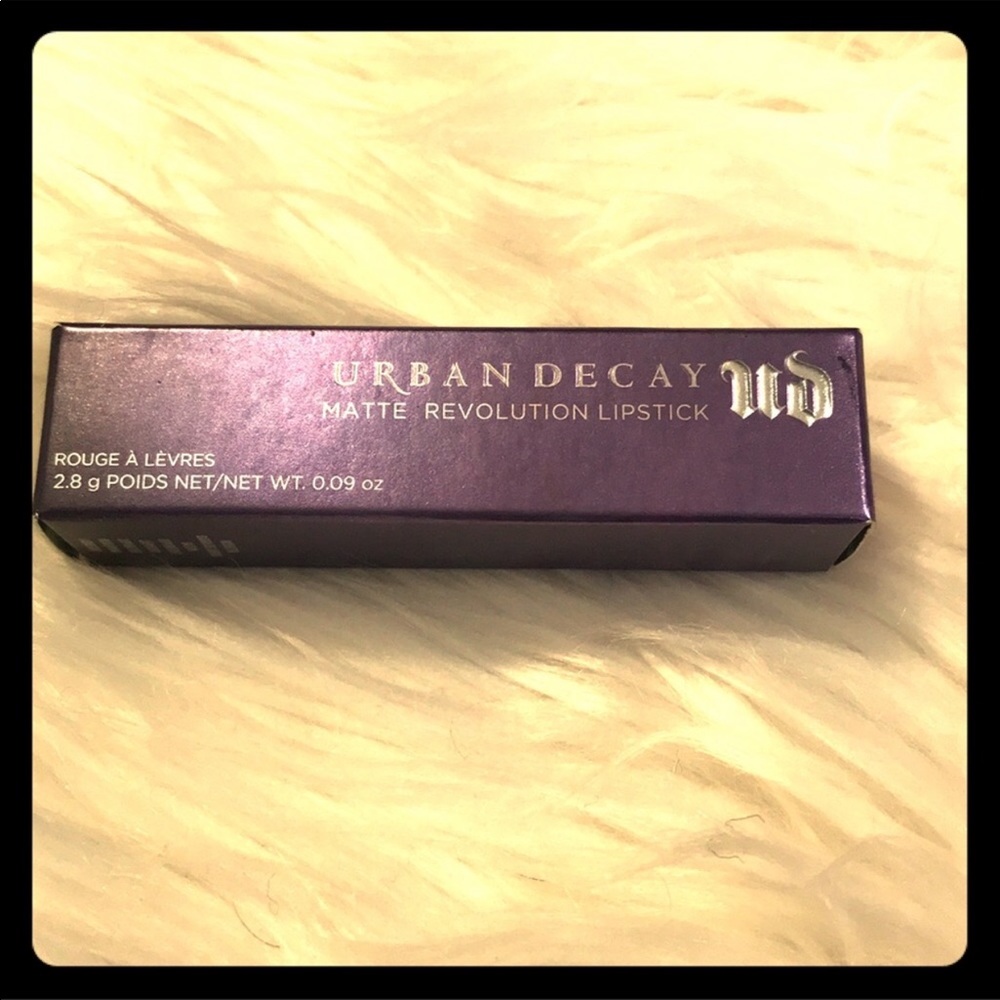 Urban Decay “Matte Bittersweet” Lipstick 💄 NWT